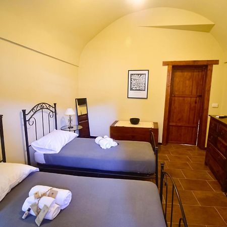 Vila Domum In Petra Casa Nella Roccia Self Check - In Modica Exteriér fotografie
